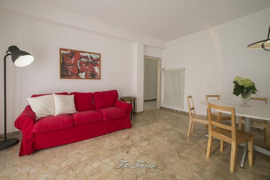 Casa Vacanze Gli Ulivi Del Lago Villa Sale Marasino Luaran gambar